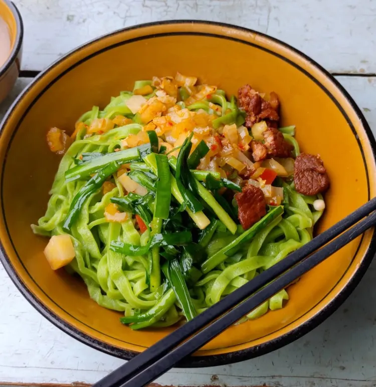 侯王手工菠菜面