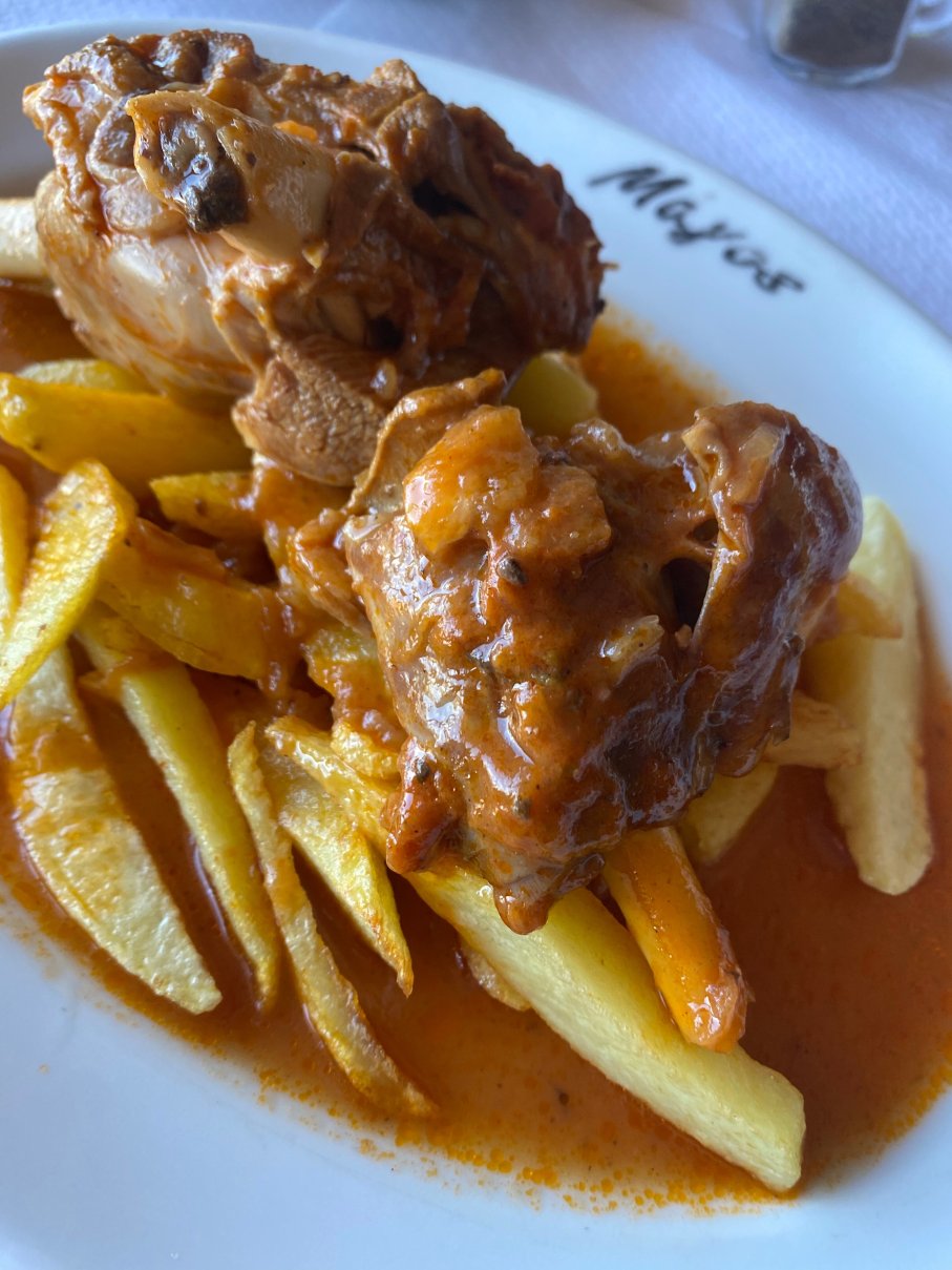Magos Taverna