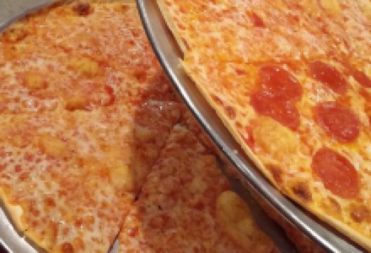 Pete and Elda's Bar/Carmine's Pizzeria美食图片