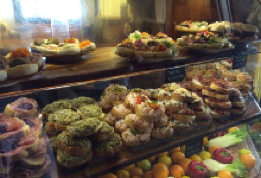 Locandina Cappello美食图片