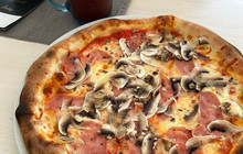 Gomba etterem es pizzeria餐厅图片
