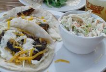 Shorty Pants Lounge and Marina美食图片