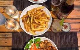 Terrasse Restaurant & Chill Place - Bar - Corner Gallery Shop