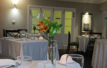 Moorcroft Manor Restaurant餐厅图片