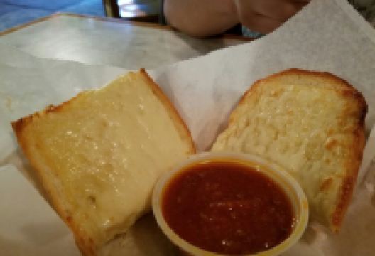 Basil's Pizza Palace美食图片