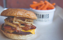 Steamies Burger Bar餐厅图片