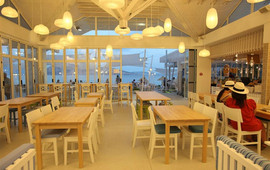 Boneta Bistro & Lounge
