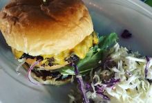 The Korner Pocket Bar & Grill美食图片