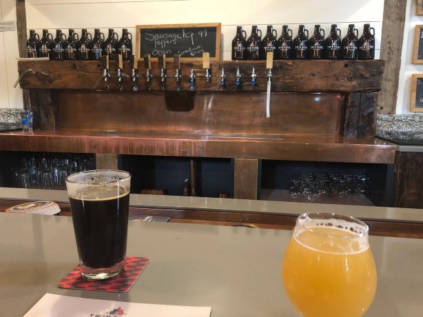 Twin Barns Brewing Company餐厅图片