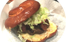 Fieldhouse Bar and Grill餐厅图片
