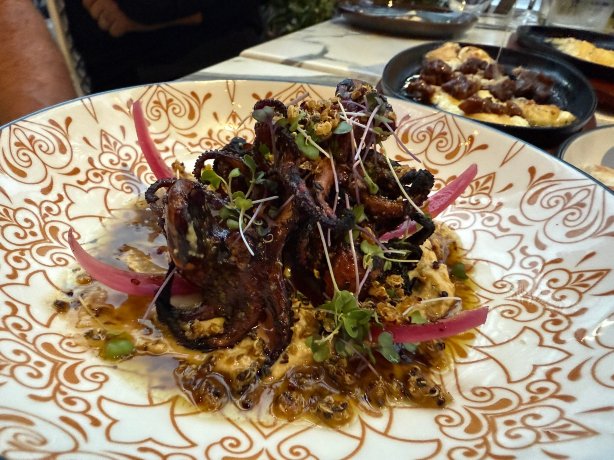Oh My Greek Kitchen & Bar餐厅图片