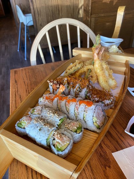 Sakura Sushi & Grill餐厅图片