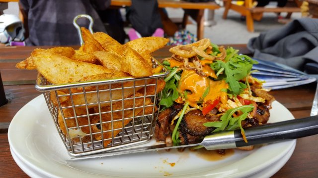 Dusty's Bar & BBQ