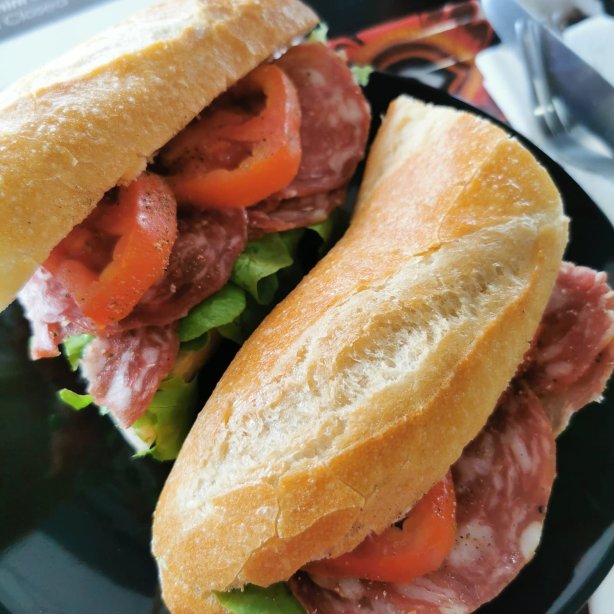 Hotdog & Coldcat DELI SHOP