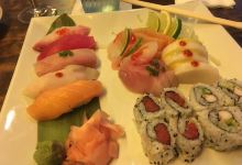 Yummy Yummy Mongolian Grill & Sushi美食图片