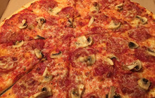 Dough Gourmet Pizza餐厅图片