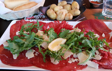 Roadhouse Restaurant餐厅图片