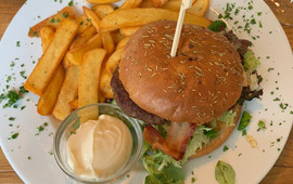 Club House Direkt am Golfplatz