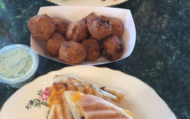 Nonie's Bakery & Cafe