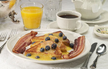 Dining at the Nagle Warren Mansion Bed and Breakfast餐厅图片