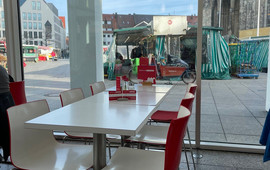Cafe-Restaurant im Stadthaus