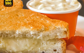 MOO MOO BBQ Grilled Cheesery