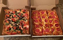 Pizza By The Square餐厅图片