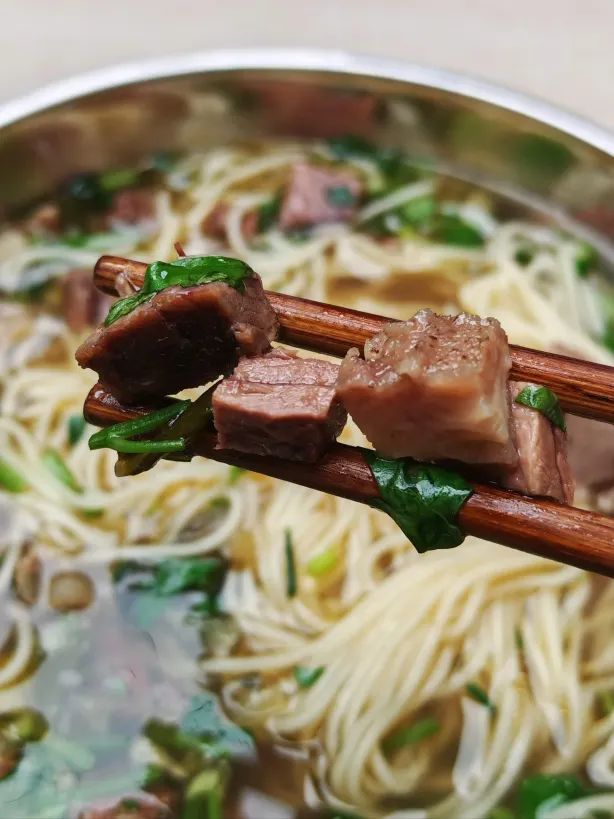 土黄牛黔西牛肉粉(乐街小区松竹园店)