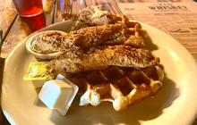 Tin Whiskey Southern Kitchen & Still餐厅图片