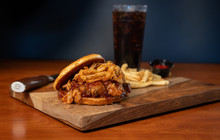 Backwoods Bar & Grill餐厅图片