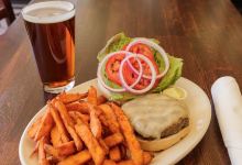 Beaver Street Brewery & Whistle Stop Cafe美食图片