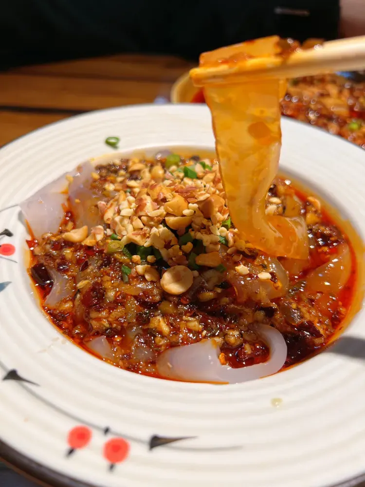 小背篼风味馆