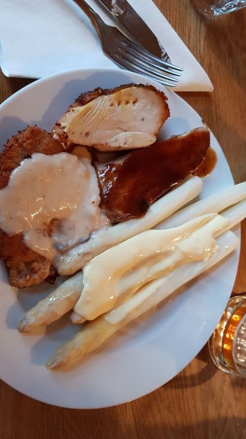 Von Laer Restaurant Und Hofcafe