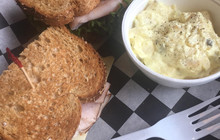 Brown Bag Deli and Cafe餐厅图片