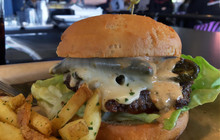 Tipsy Cow Burger Bar餐厅图片