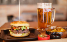 Ozujsko Pub Zaobilaznica餐厅图片