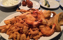 Catfish Hole Fayetteville餐厅图片