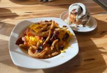 Log Cabin Family Restaurant美食图片