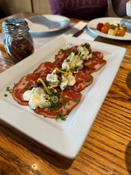 Crosscut Pizzeria & Taphouse