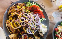 Gyro Gyro Grill House餐厅图片