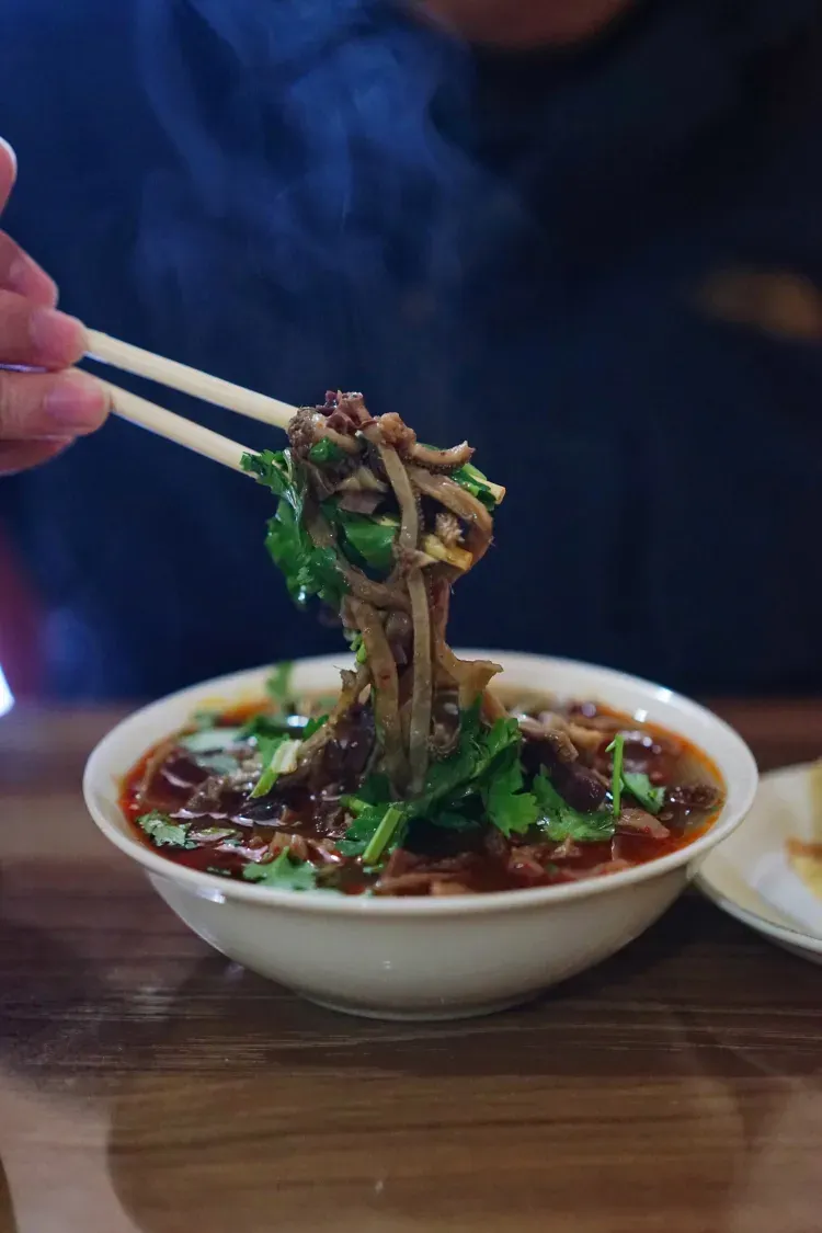 尔利羊杂碎烧麦(金宇钻石店)