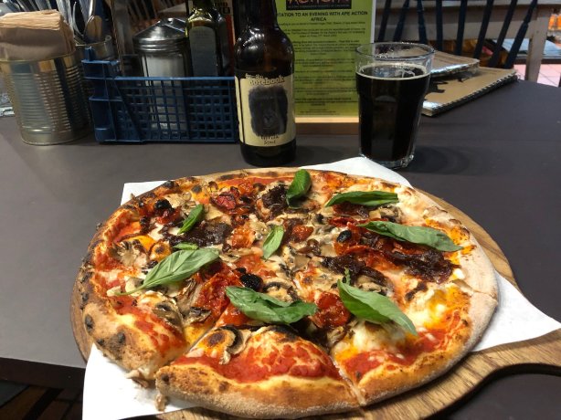 Hangin' Pizzeria