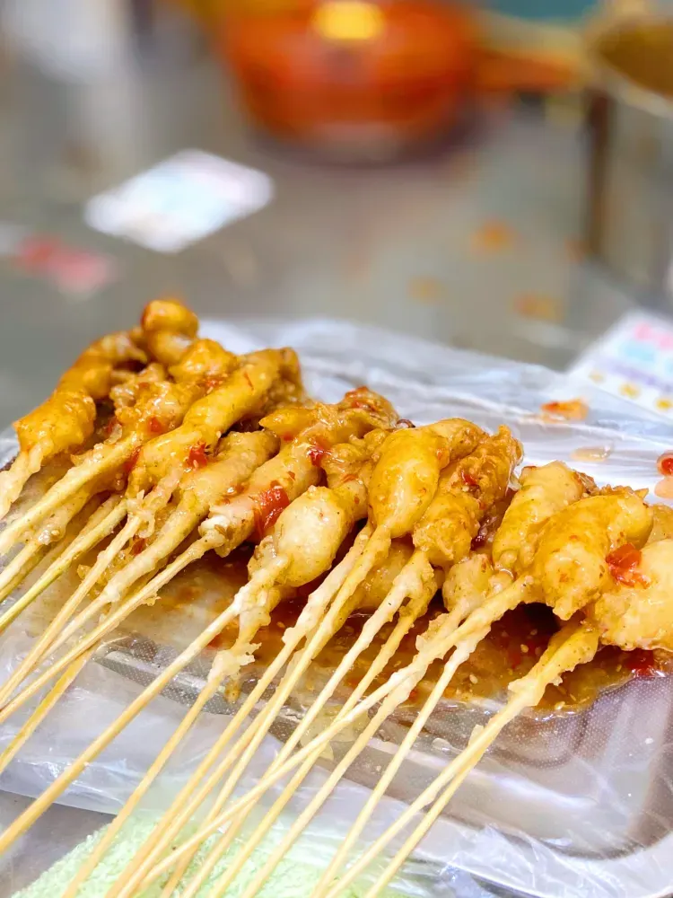小小炸串臭豆腐焖子店