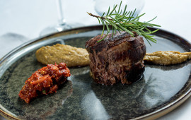 Riva Restaurant Bar & Lounge