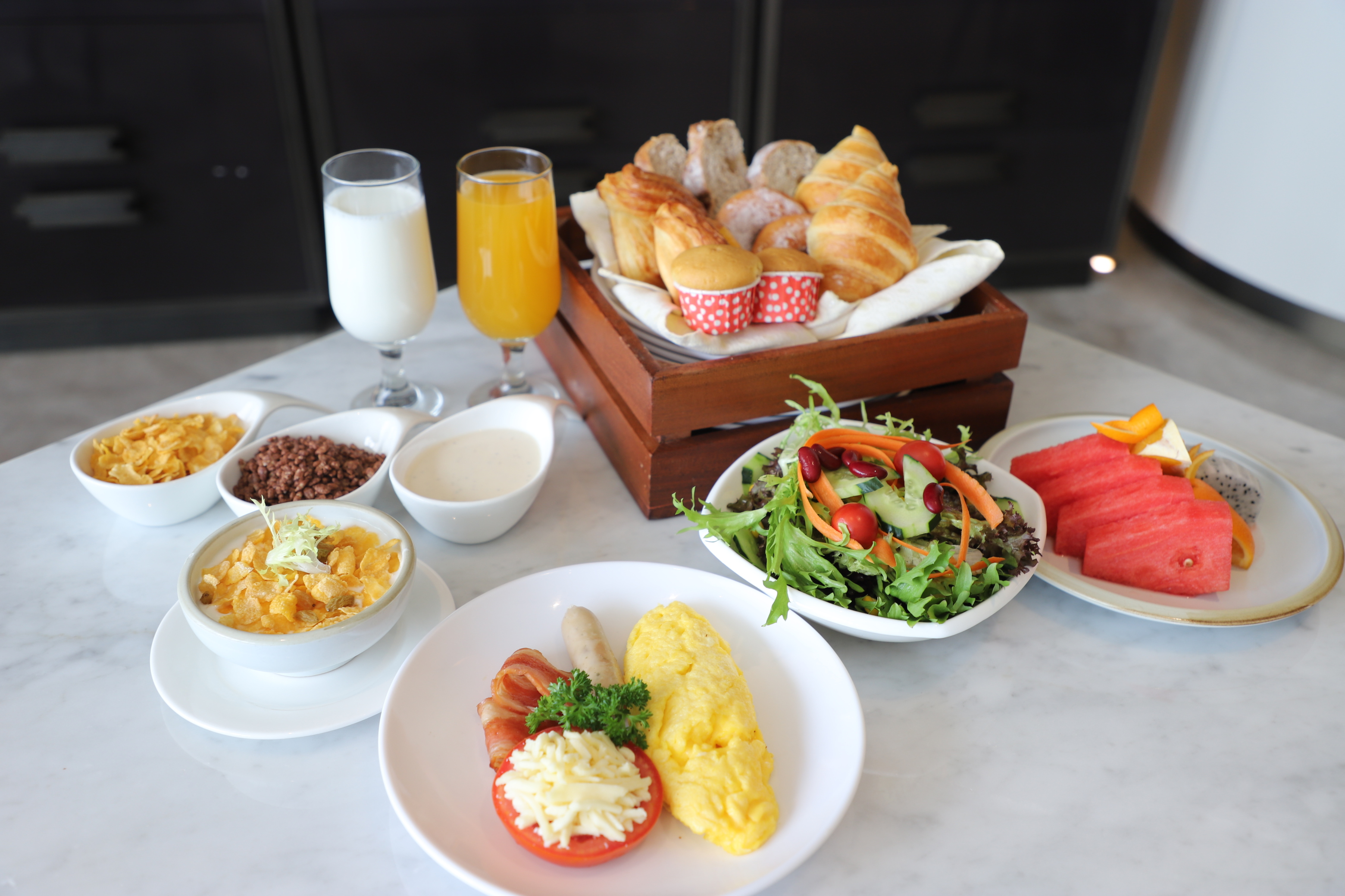 洛克铂金酒店·自助西餐厅