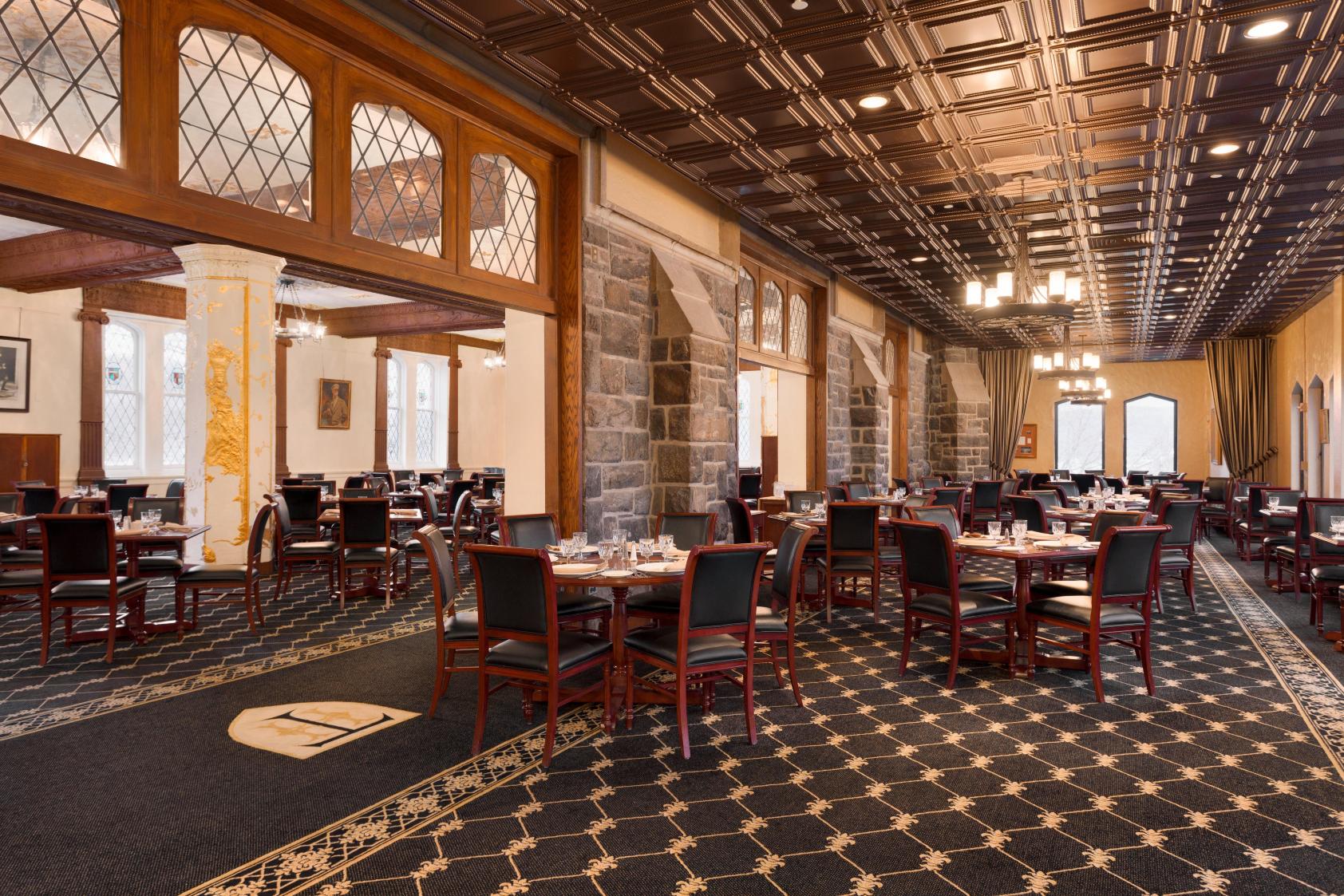 MacArthur's Riverview Restaurant