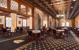 MacArthur's Riverview Restaurant