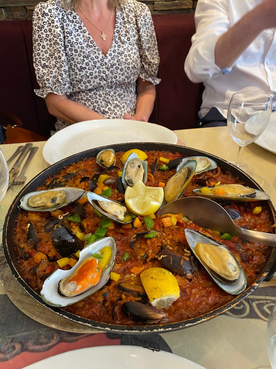 Leonardo's Restaurant and Cafe