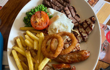 Trevithick Inn Table Table餐厅图片