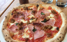 Famoso Neapolitan Pizzeria餐厅图片